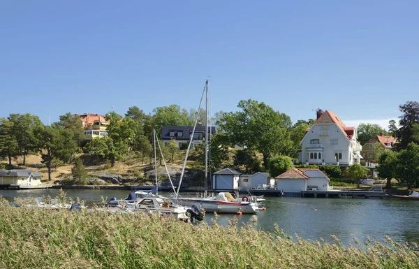 Nynshamn Archipel Met Jachthaven Zomer Blauwe Hemel — Stockfoto