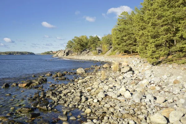 Stockholms Skärgård Solig Sommardag Med Blå Himmel — Stockfoto