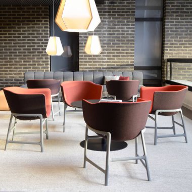 Modern toplantı odasının içi.