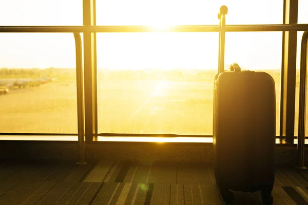 Close Mala Bagagem Com Luz Solar Aeroporto Conceito Viagem — Fotografia de Stock