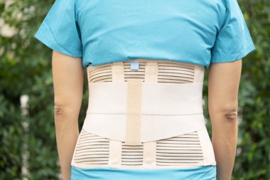 yakın çekim geri geri kas için destek