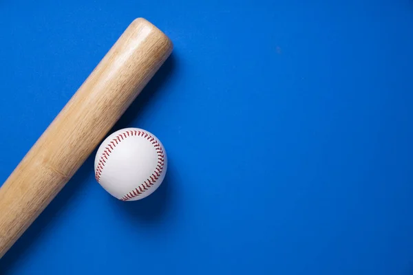 Batte Baseball Baseball Sur Fond Table Bleue Gros Plan — Photo