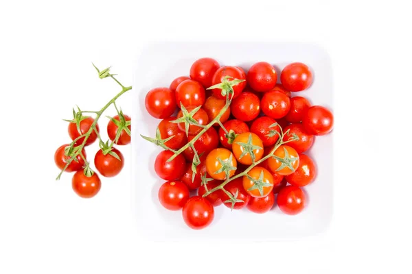 Pomodori Ciliegia Piatto Quadrato Uno Sfondo Bianco Dall Alto — Foto Stock