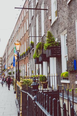 Dublin, İrlanda - 20 Mayıs 2018: Harcourt Street Gürcü binada featuring Dublin şehir merkezi