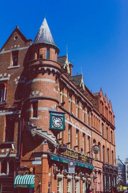 Dublin, İrlanda - 9 Haziran 2018: ayrıntı Dublin şehir merkezinde geleneksel mimarisinin