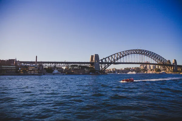 澳大利亚 2014年12月30日 悉尼海港大桥和海港景观的详细信息从圆形码头 — 图库照片