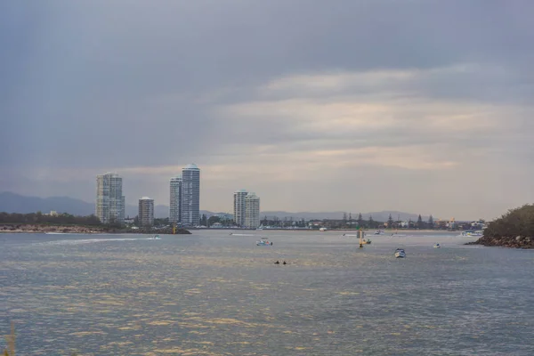 Gold Coast Austrália Janeiro 2015 Vista Ilha Stradbroke Partir Praia — Fotografia de Stock