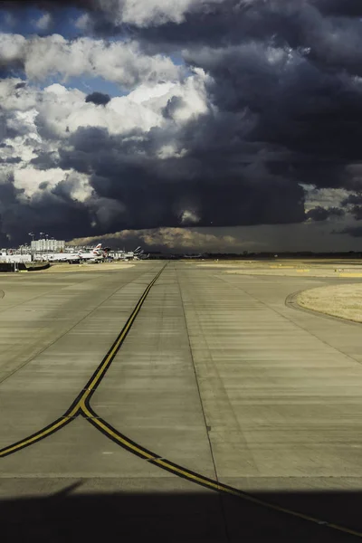 Londres Royaume Uni Août 2018 Vue Aéroport Heathrow Avec Ciel — Photo
