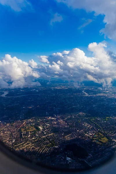 Вид Лондона Вікна Аероплана Сидіння Наближається Посадки — стокове фото