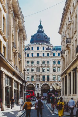 Londra şehir merkezinde ünlü Regent Street London, Büyük Britanya - 13 Ağustos 2018: Mimarlık
