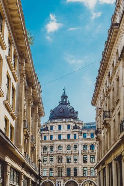 Londra şehir merkezinde ünlü Regent Street London, Büyük Britanya - 13 Ağustos 2018: Mimarlık