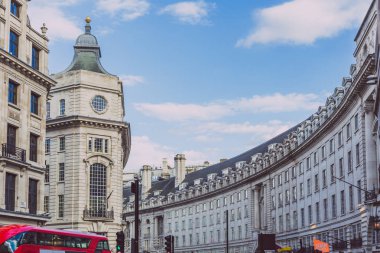 Londra şehir merkezinde ünlü Regent Street London, Büyük Britanya - 13 Ağustos 2018: Mimarlık