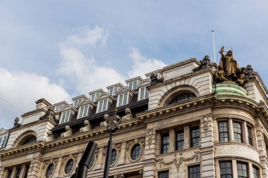 London, Büyük Britanya - 23 Ağustos 2018: mimari Piccadilly, Londra şehir merkezinde