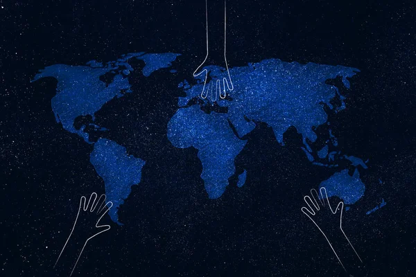 Nakładka Pojęcia Dbanie Naszą Planetę Mapy Świata Trzymając Się Ręce — Zdjęcie stockowe
