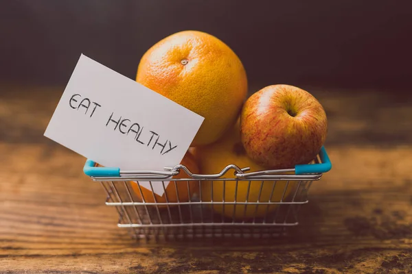 Mini Alışveriş Sepeti Mesaj Vitaminler Beslenme Kavramı Ile Sağlıklı Turuncu — Stok fotoğraf
