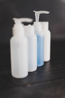 güzellik losyonları ve nemlendiriciler şişesadece bir varlık colo