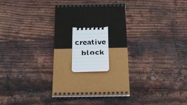 Író Blokk Konceptuális Videó Kézzel Eltávolítja Darab Papír Creative Block — Stock videók