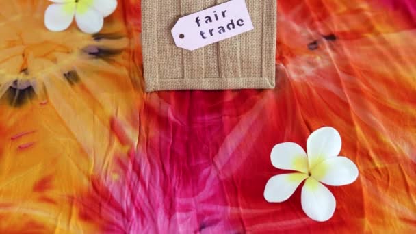 Ethisches Shopping Konzeptvideo Kleine Tasche Aus Naturmaterialien Mit Fair Trade — Stockvideo