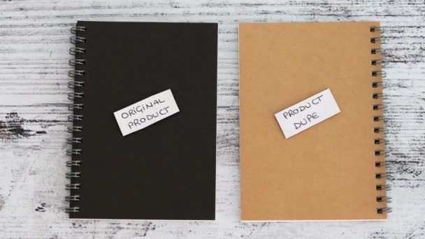 Koncepcja Imitacji Produktu Original Product Product Dupelabels Similar Notebooks Different — Wideo stockowe
