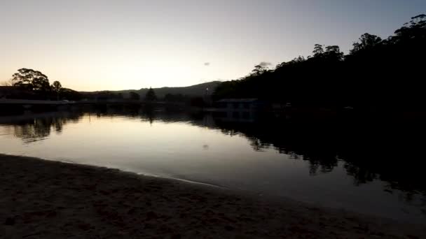 Hobart Austrália Maio 2020 Crepúsculo Praia Tasmânia Dia Frio Outono — Vídeo de Stock