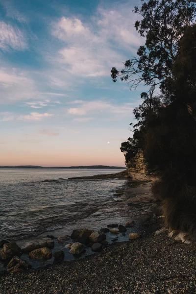 Красивый Тасманийский Пляжный Пейзаж Спокойным Спокойным Океаном Снятый Кингстон Бич — стоковое фото
