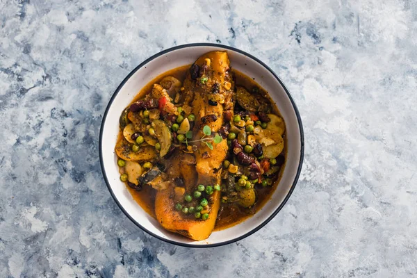 Gesundes Pflanzliches Ernährungskonzept Veganer Butternuss Kürbisbraten Mit Bohnen Und Gemischtem — Stockfoto