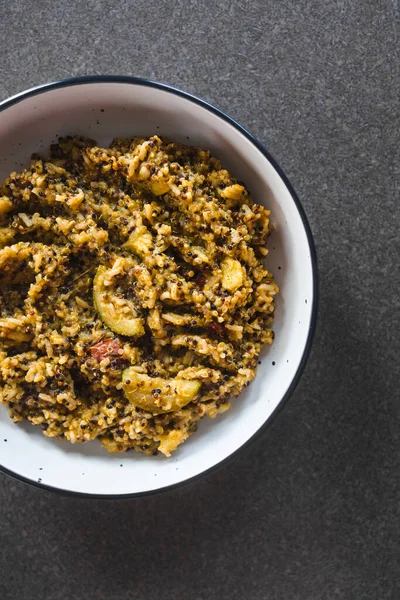 Gesundes Pflanzliches Ernährungskonzept Veganes Pesto Quinoa Und Reis Mit Mediterranem — Stockfoto