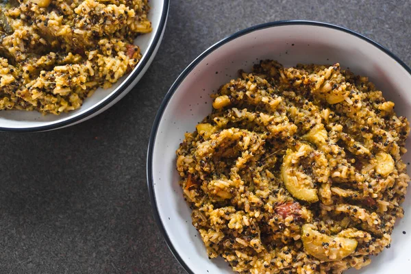 Gesundes Pflanzliches Ernährungskonzept Veganes Pesto Quinoa Und Reis Mit Mediterranem — Stockfoto