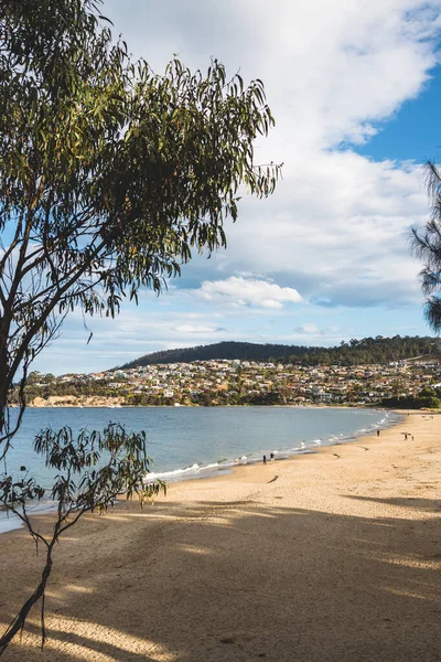 Hobart Tasmania Elokuu 1Stt 2020 Blackmans Bay Beach Aurinkoisena Talvipäivänä — kuvapankkivalokuva