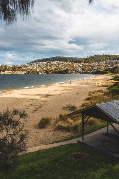 Hobart Tasmania Agosto 2020 Spiaggia Blackmans Bay Una Giornata Invernale — Foto Stock