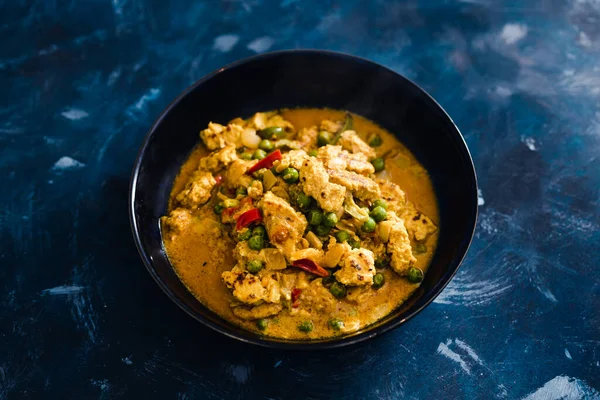Gesundes Pflanzliches Ernährungskonzept Veganes Curry Mit Gegrillten Tofu Stücken Braten — Stockfoto