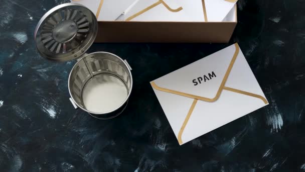 Inbox Organisatie Opschonen Spam Mail Enveloppen Met Prullenbak Doos Met — Stockvideo