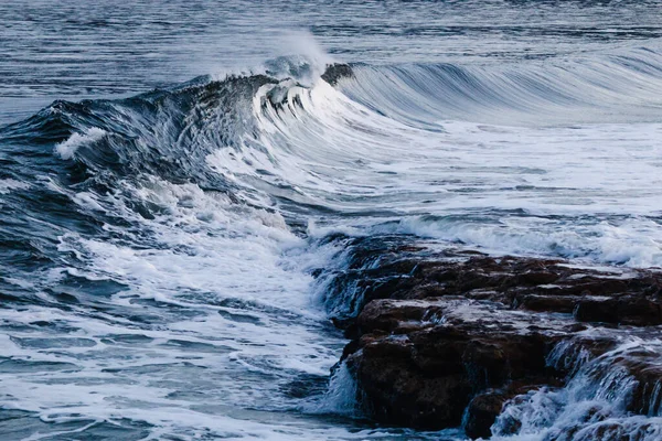 Meereswellen Der Abenddämmerung Süden Tasmaniens — Stockfoto