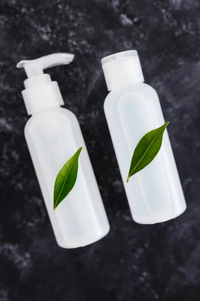 Natuurlijke Wreedheid Vrije Schoonheidsproducten Concept Groep Lotions Moisturizers Met Groene — Stockfoto