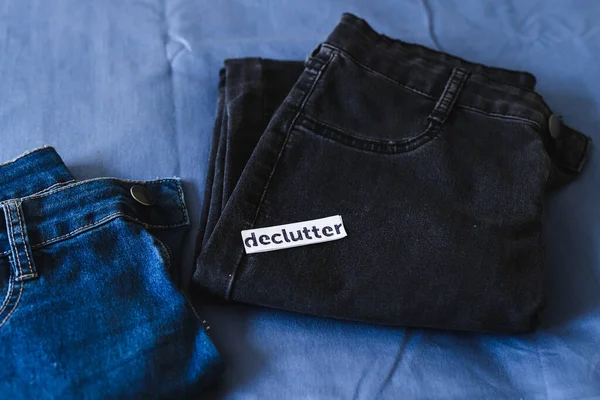 Ordenar Organizar Armario Declutter Etiqueta Diferentes Pantalones Vaqueros Varios Colores — Foto de Stock