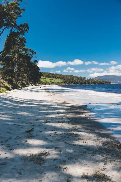 Чистейший Пляжный Пейзаж Вероне Сэндс Тасмании Австралия Близ Залива Пепперминт — стоковое фото