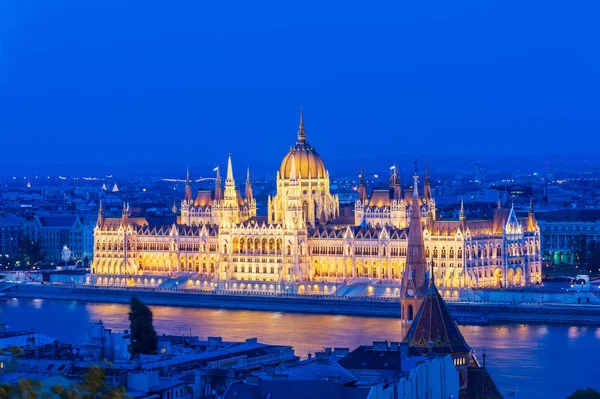 Budapester Parlament Bei Nacht Stockfoto