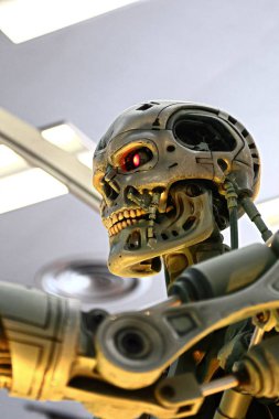 Osaka, Japonya - 13 Nisan 2019 Terminatör 3d 'deki T-800 iskeletinin fotoğrafı, Terminatör 6 Dark Fate 2019 yakında geliyor..