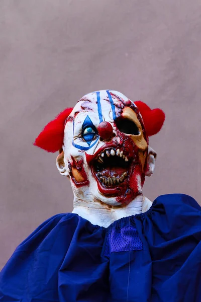 Närbild Halloween Fest Skräck Clown Den Läskiga Clownen Står Närbild — Stockfoto