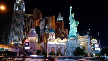 Las Vegas - Ekim 09.2017: New York-New York, Las Vegas Bulvarı üzerinde 09 Ekim 2017, Las Vegas, Usa. Özgürlük Anıtı 'nın kopyası 150 ft (46 m) ve mülk 1997 yılında açıldı..