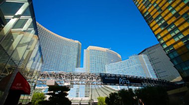 Las Vegas, Nv / Usa - 17 Eylül 2018: Las Vegas Kristaller Şehir Merkezi Perakende Bölgesi. Şehir Merkezi, Amerikan tarihindeki en büyük özel sermayeli otel ve kumarhane kompleksi.