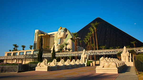 Las Vegas Usa Sep 2018 Statue Der Sphinx Und Pyramide — Stockfoto