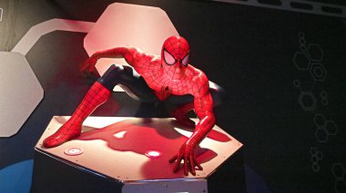 Las Vegas, Usa - 10 Ekim 2017 Las Vegas 'taki Madame Tussauds müzesindeki Örümcek Adam Heykeli' ni kapatın..