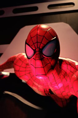 Las Vegas, Usa - 10 Ekim 2017 Las Vegas 'taki Madame Tussauds müzesindeki Örümcek Adam Heykeli' ni kapatın..