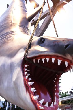 Osaka, Japonya - 26 Kasım 2018: Jaws köpekbalığının fotoğrafı, Japonya, Osaka, Japonya Universal Stüdyoları 'nın en ünlü çekimlerinden biri.. 