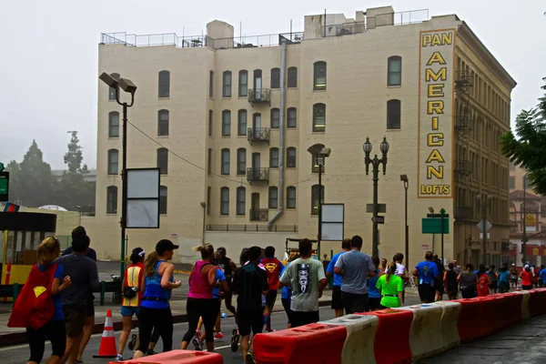 Los Angeles Eua Outubro 2013 Corredores Não Identificados Participando Maratona — Fotografia de Stock
