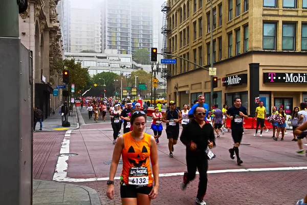 Los Angeles Usa Oct 2013 Unidentified Runners Participating Rock Roll — стоковое фото