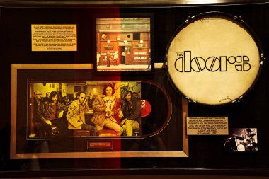 Las Vegas, NV / USA - 31 Ekim 2014: Hard Rock Hotel Las Vegas 'ta The Glass' ın Arkasındaki Müzik Anıları..