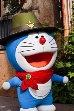 Osaka, Japonya 17 Haziran 2020: Doraemon heykeli, Doraemon 'dan Japonya Universal Stüdyoları' na kadar uzanan bir çizgi film karakteri..