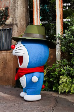 Osaka, Japonya 17 Haziran 2020: Doraemon heykeli, Doraemon 'dan Japonya Universal Stüdyoları' na kadar uzanan bir çizgi film karakteri..